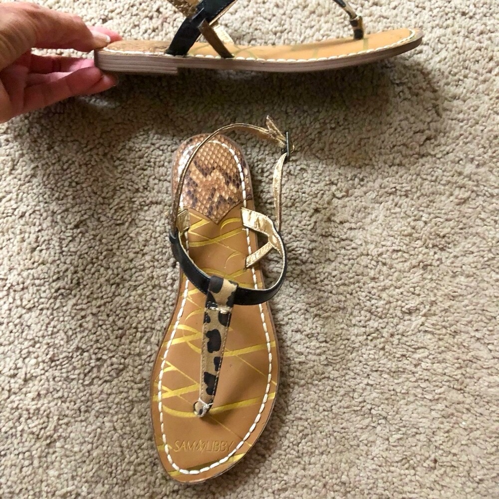 🩵2/$20 MIX& MATCH 🤎Sam & Libby Black & Animal Prnt T-strap Toe Thong Flat Sandal